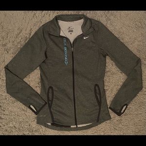 Woman’s Nike Dri-Fit full zip running jacket can